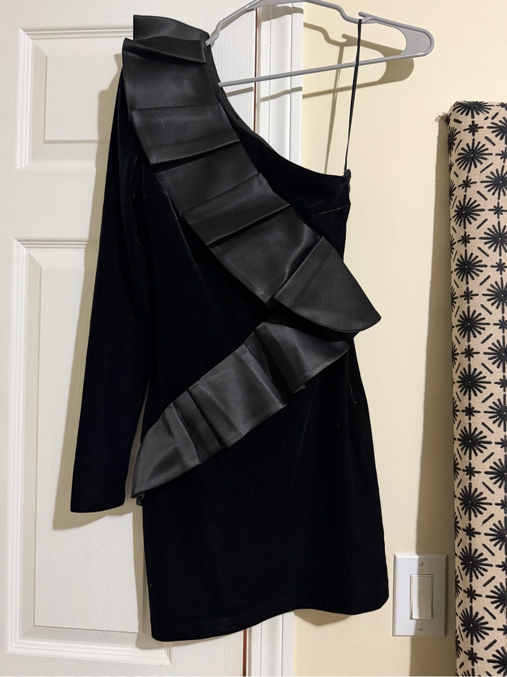 Express velvet Black One-Shoulder Ruffle Mini Dress